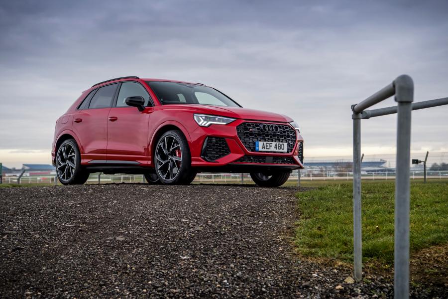  Audi RS Q3 2019 года  (UK) (фото 1 из 63)